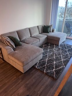 Sectional couch