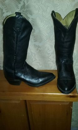 Tony lama size 7-1/2 boots