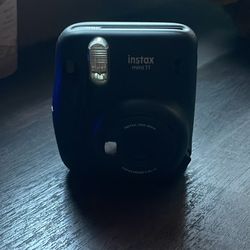 Black Polaroid Camera 