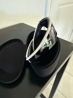 Oakley meta vanguard glasses with Case