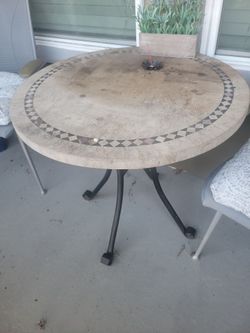 Outdoor table and 2 chairs
