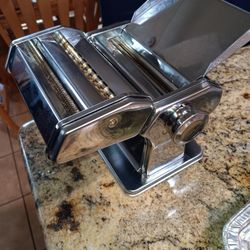 2 Pasta Hand Machine 