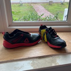Boys Size 2 Reebok Ortho Lite New