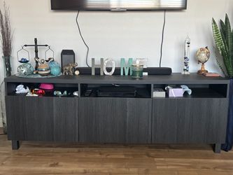 Ashley Yarlow 70” TV Stand