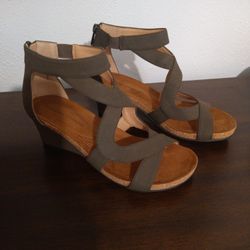Women's Adrienne Vittadini Wedges
