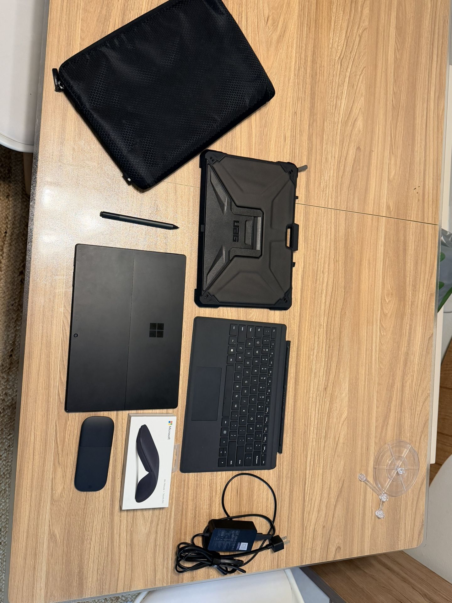 Surface Pro 7  I5  laptop tablet  & Accessories 