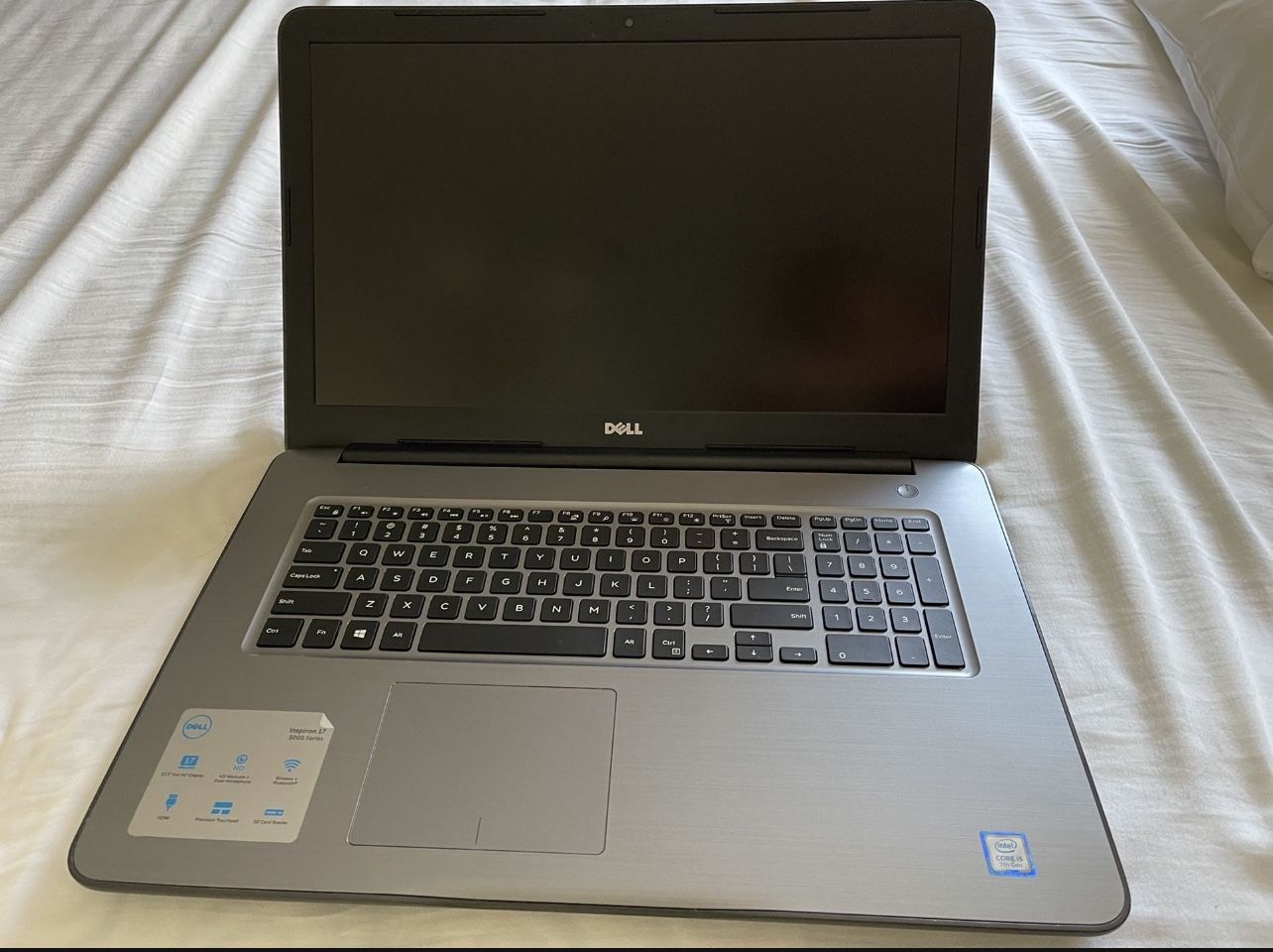 Dell Inspiron 17 5000 Series core i5 Dell Inspiron 17 5000 Series core i5