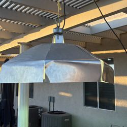 Grow Light w/ 400W Metal Halide Bulb