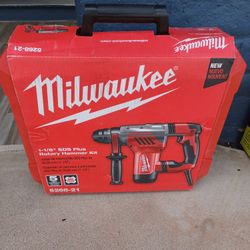 SDS ROTARY HAMMER DRILL MILWAUKEE 