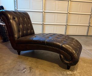 Free Chaise Lounger chair