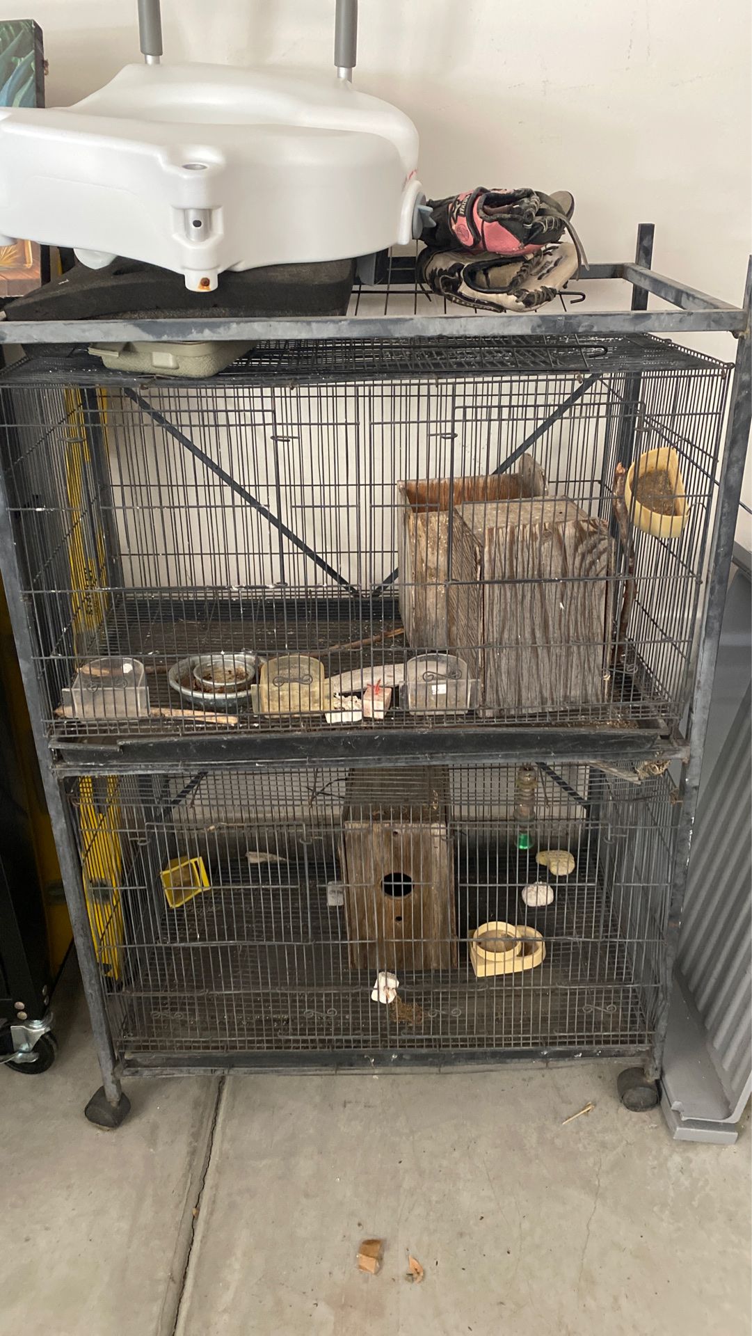 Bird Breading cages with dividers