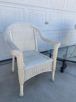 Whicker Patio Set/Outdoor
