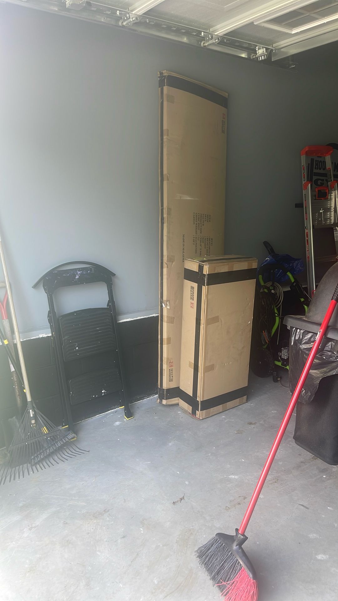 Disney Race Car Bed (red)