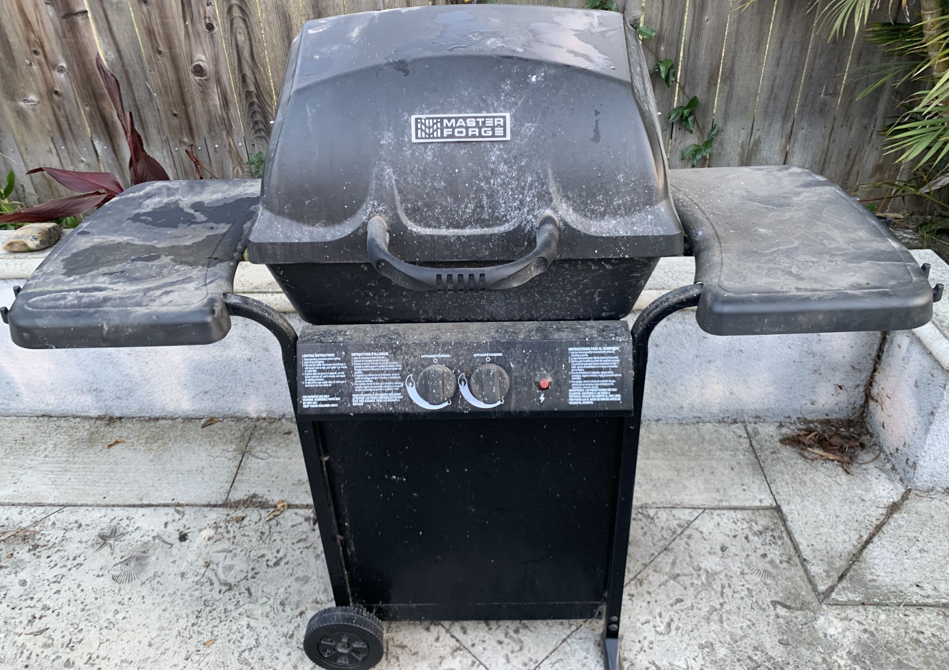 BBQ Master Forge Brand 2 Burner Grill