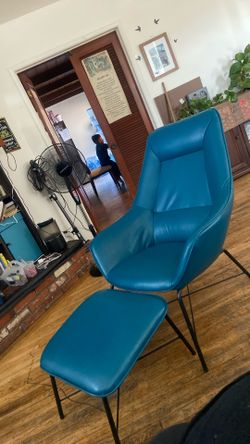 Chair With Foor Rest