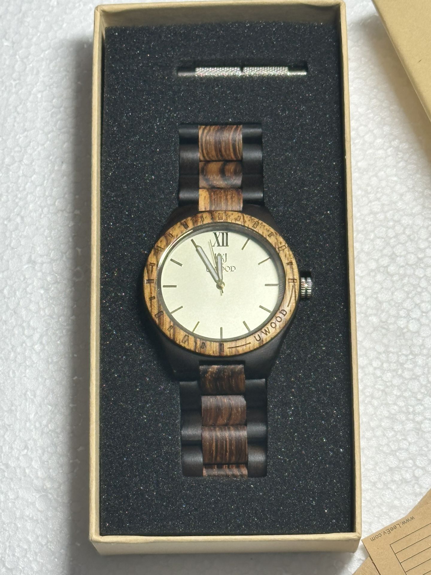 WOOD WATCH ROUND FACE “NICE”