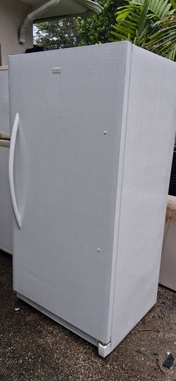 FRIGIDAIRE UPRIGHT FREEZER 16.7 CU