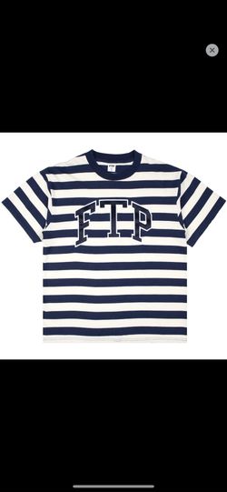 STRIPED ARCH LOGO TEE (NAVY)