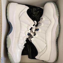 Jordan 11 Low Legend Blue