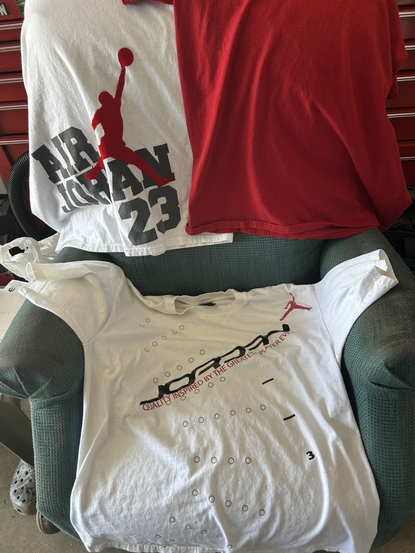 Three Jordan T-shirts men’s large