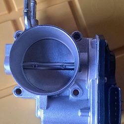 THROTTLE BODY FOR TOYOTA.