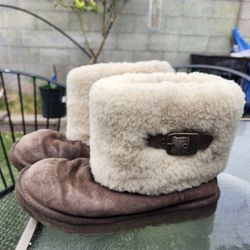 UGG FLUFFY Boots 