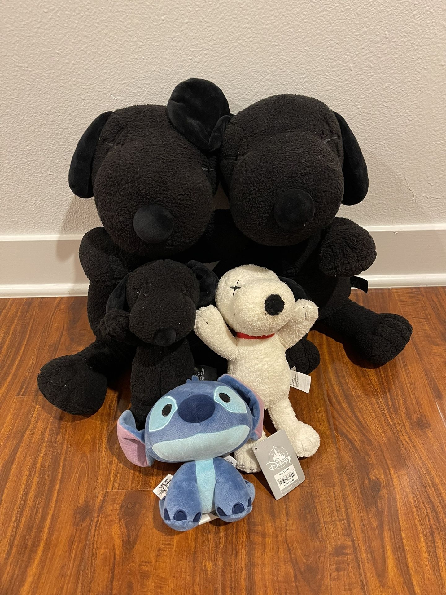 Kaws Snoopy Uniqlo Plush