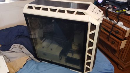 Entry Level Custom 2024 Gaming PC - Ryzen 5 5500 CPU, Radeon RX 5700 XT 8 GB,  & 16 GB DDR4 Ram!