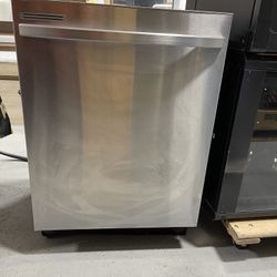 Samsung Touch-Control Dishwasher. BRAND NEW.  