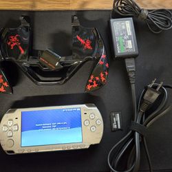 PSP 2000 6.61 ARK-4 + MH Grip