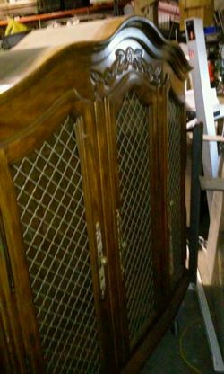 Breathtaking Drexel 2 piece solid wood lighted hlass shelves china cabinet