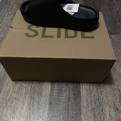 Yeezy Slides Brand New