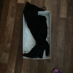 Steve Madden Size 7 Tigh High Boots 