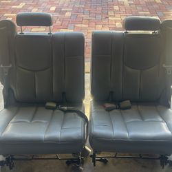 03-07 Chevy Tahoe Yukon 3rd Row Seat OEM Leather