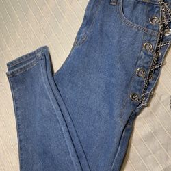 Chain Detail Blue Mom Jeans 