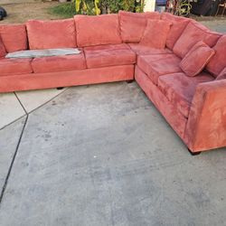 Couches Like New 