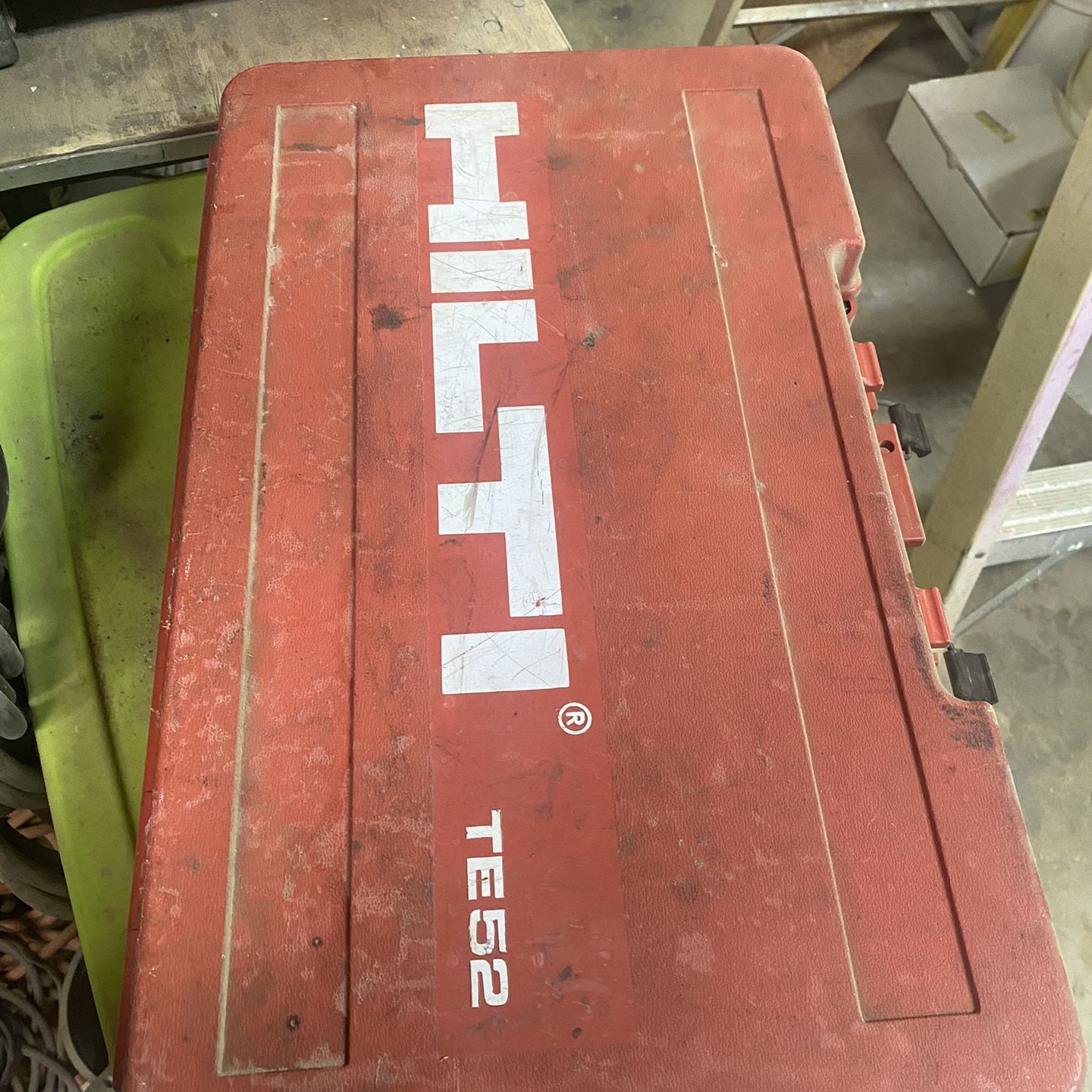 Hilti te 52 hammer drill hotsell