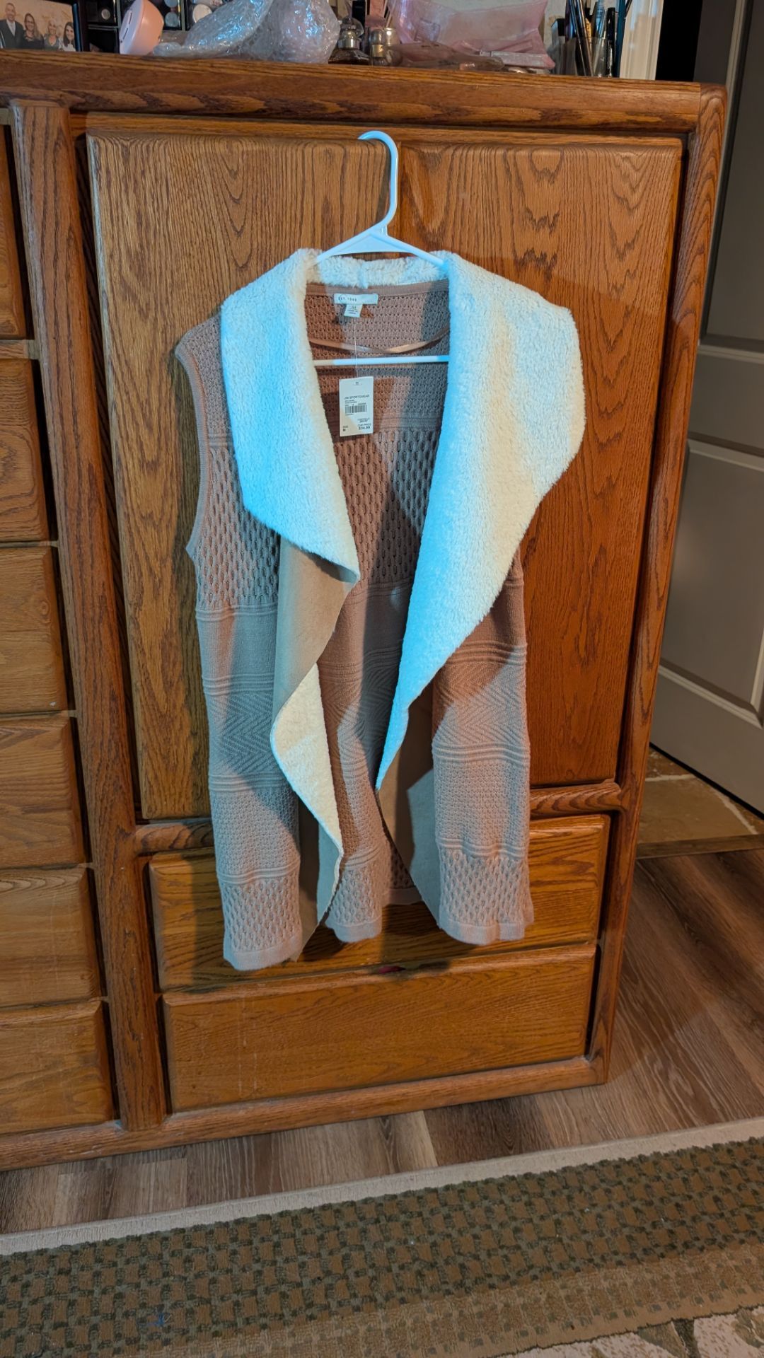NWT Pretty Vest- Size M