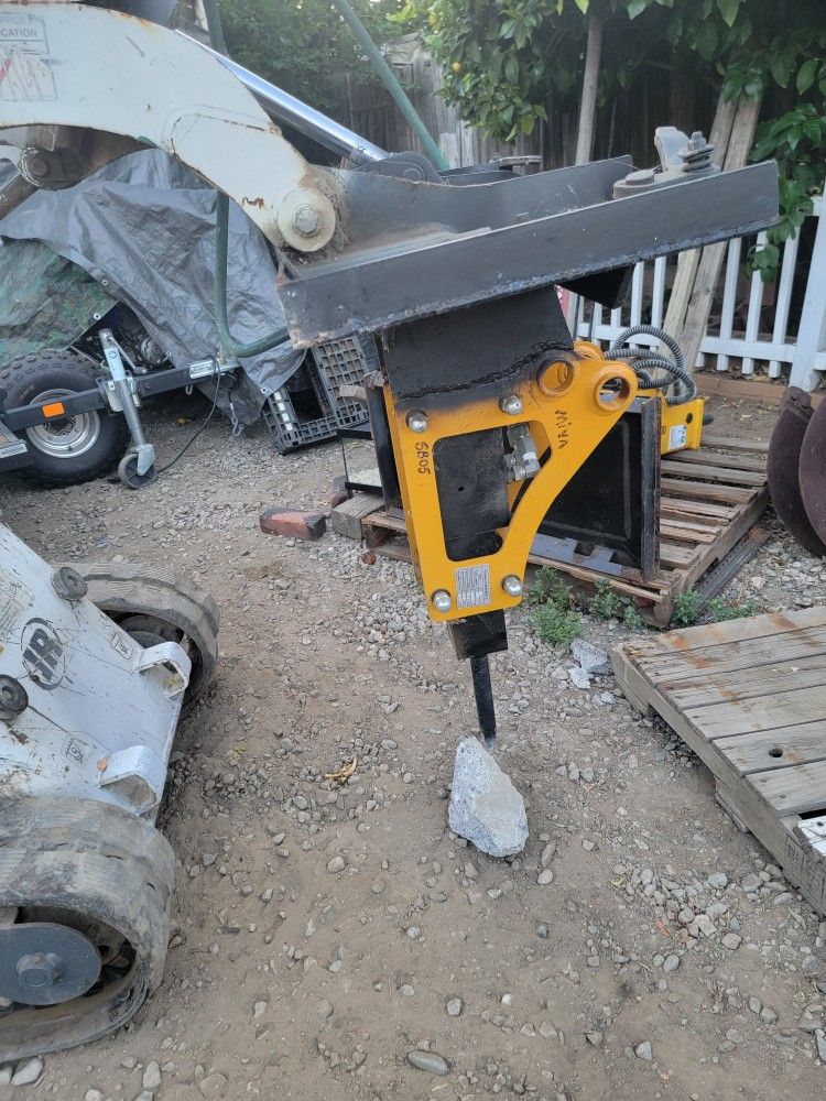 Bobcat Mini Breaker