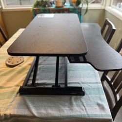 Manual Ergonomic Standing Desk