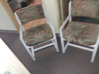 4 free chairs
