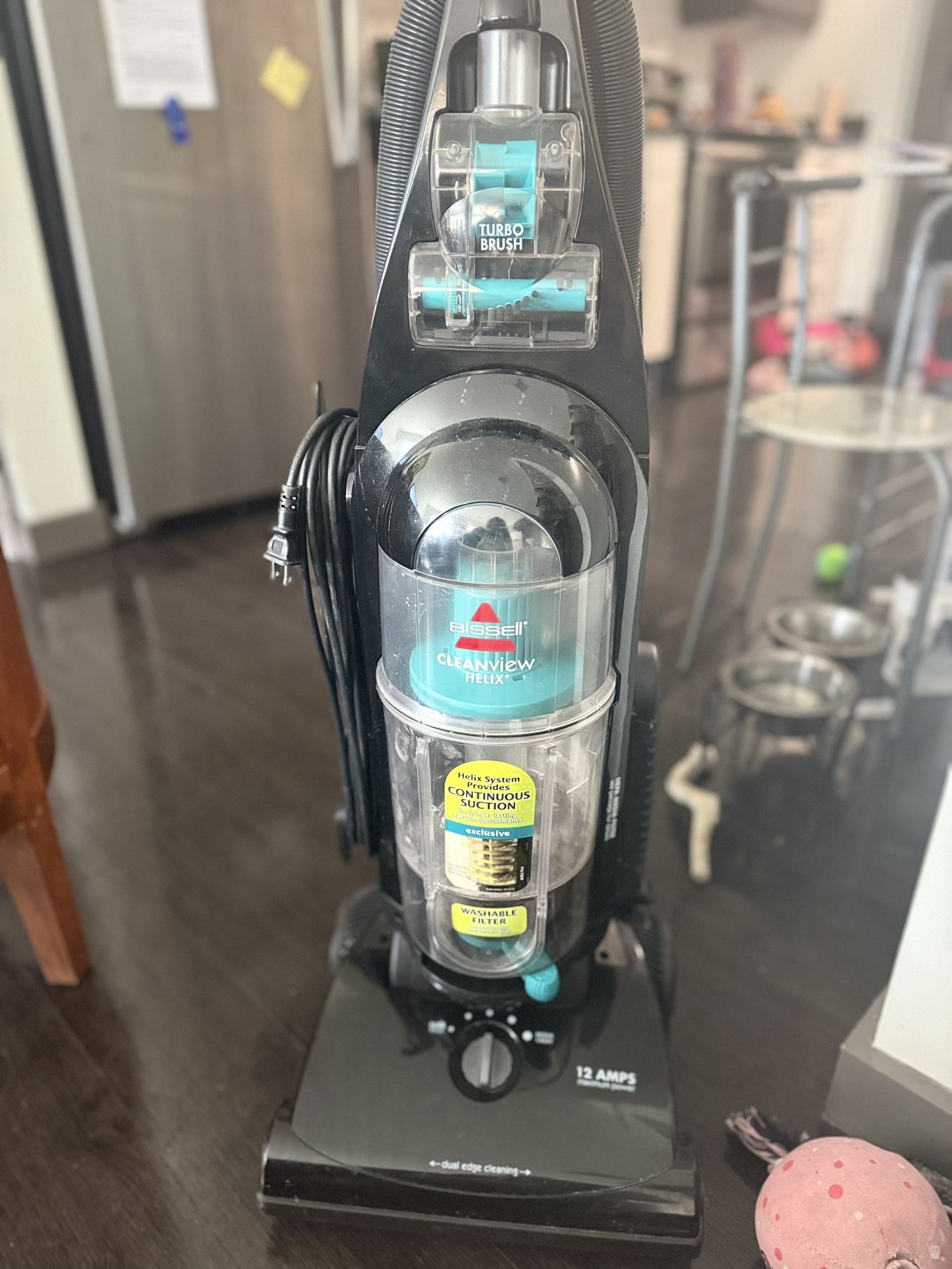 For Sale: Bissell CleanView Helix Vacuum Cleaner!