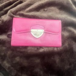 PINK LOUIS VUITTON KISSLOCK WALLET  SALE TODAY ONLY 