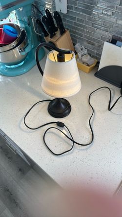 Cute Little Antique Style Lamp With On/off Switch 