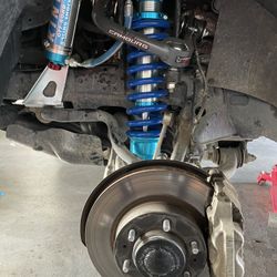 King Shocks In Stock For Tacoma! Adjustable With Resi And EXT! 