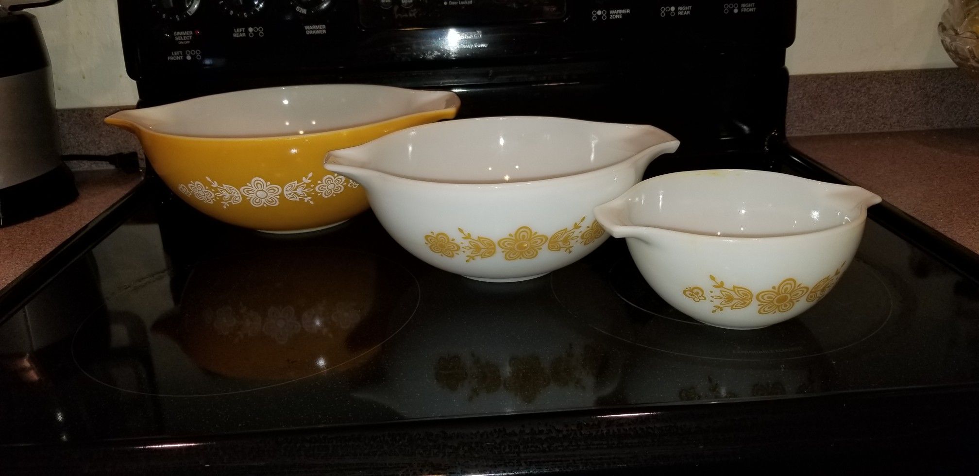 Pyrex Kitchen | Vintage Set Of Pyrex Gooseneck Nesting Bowls | Color: Orange/Yellow/White | - 13 in, 11 in, 7 in. All three as a set for $127