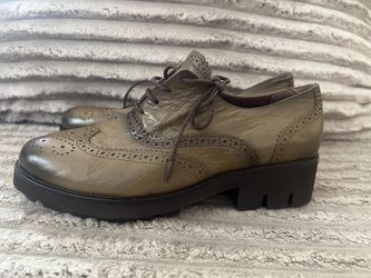 Leather Shoes Size 8