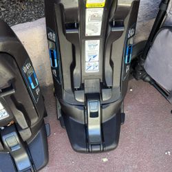 Nuna Base Car seat 