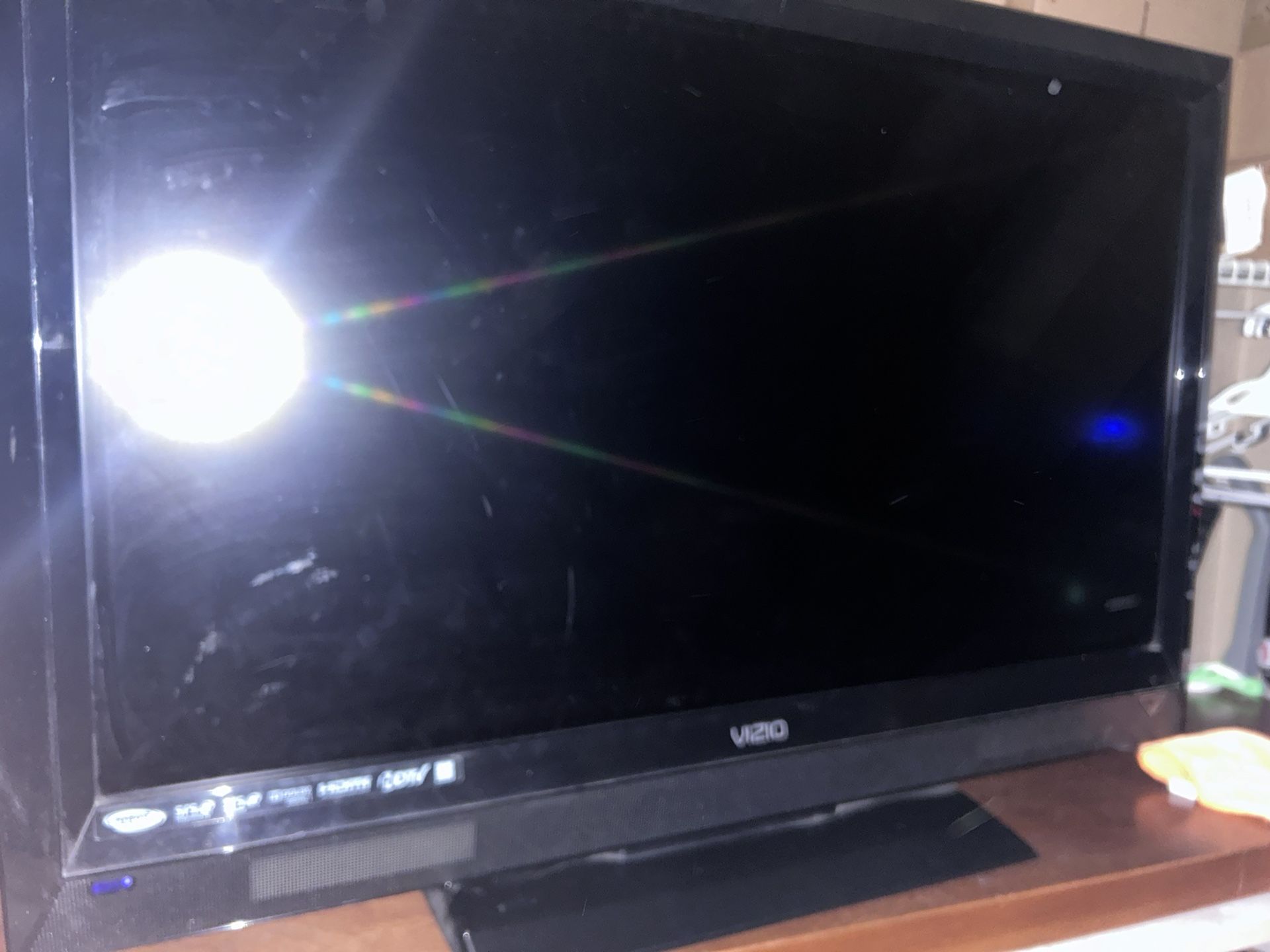 Vizio E320VL Flat Screen TV 32