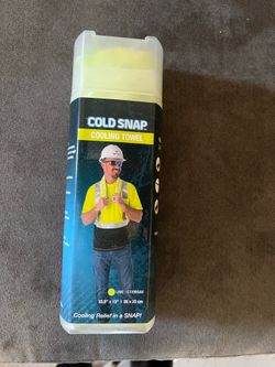 Cold snap cooling towel